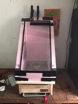 Desalination DeviceDesalination Device used to capture condensation to display the change from evaporated water to condensed water